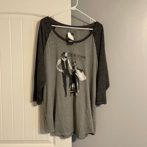Women’s raglan tee